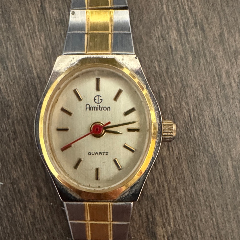 Vintage Armitron Women’s Two Tone Quartz Watch Expansion Band Petite